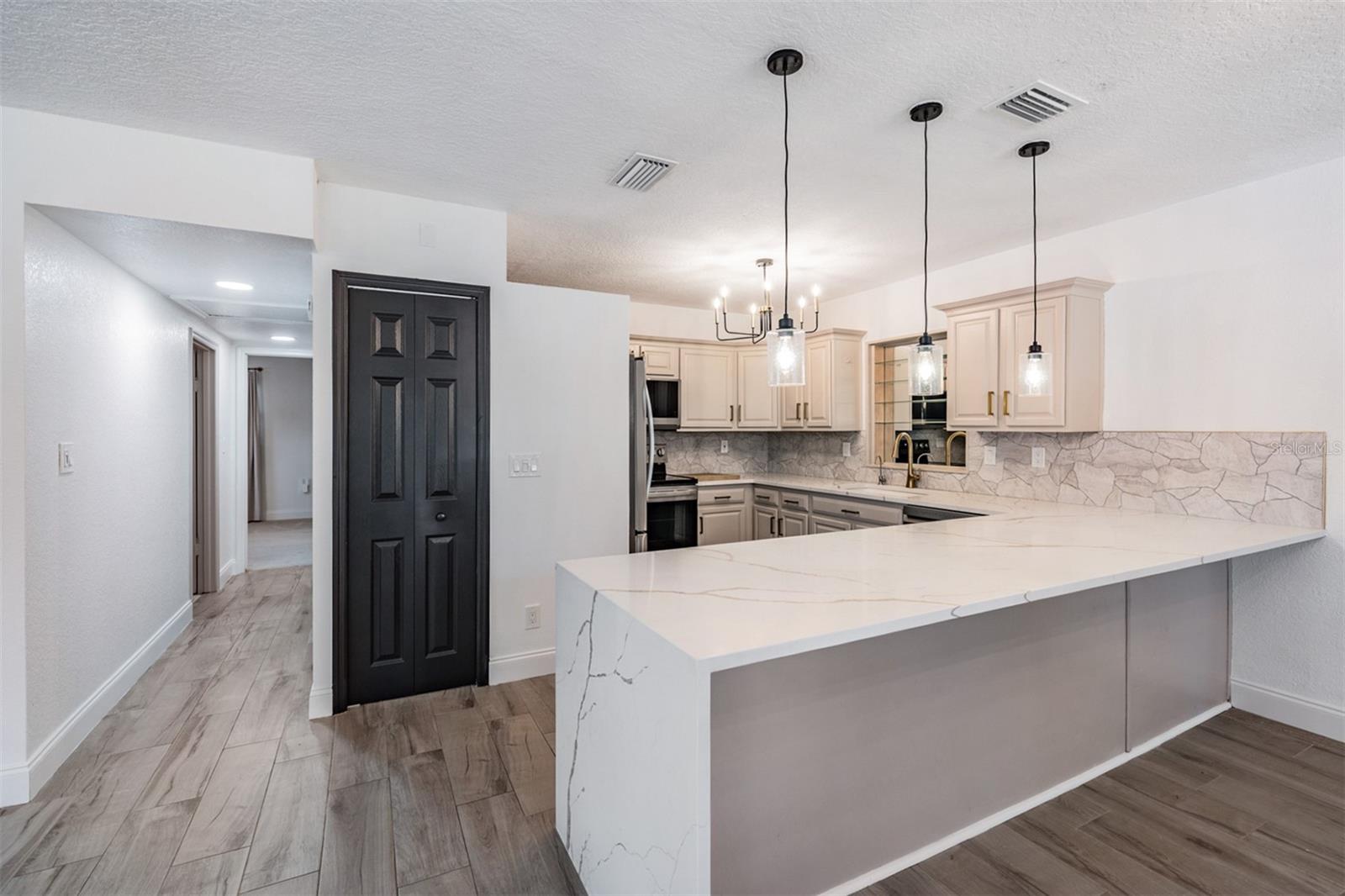 Image 6 of 49 For 11715 59th Way N