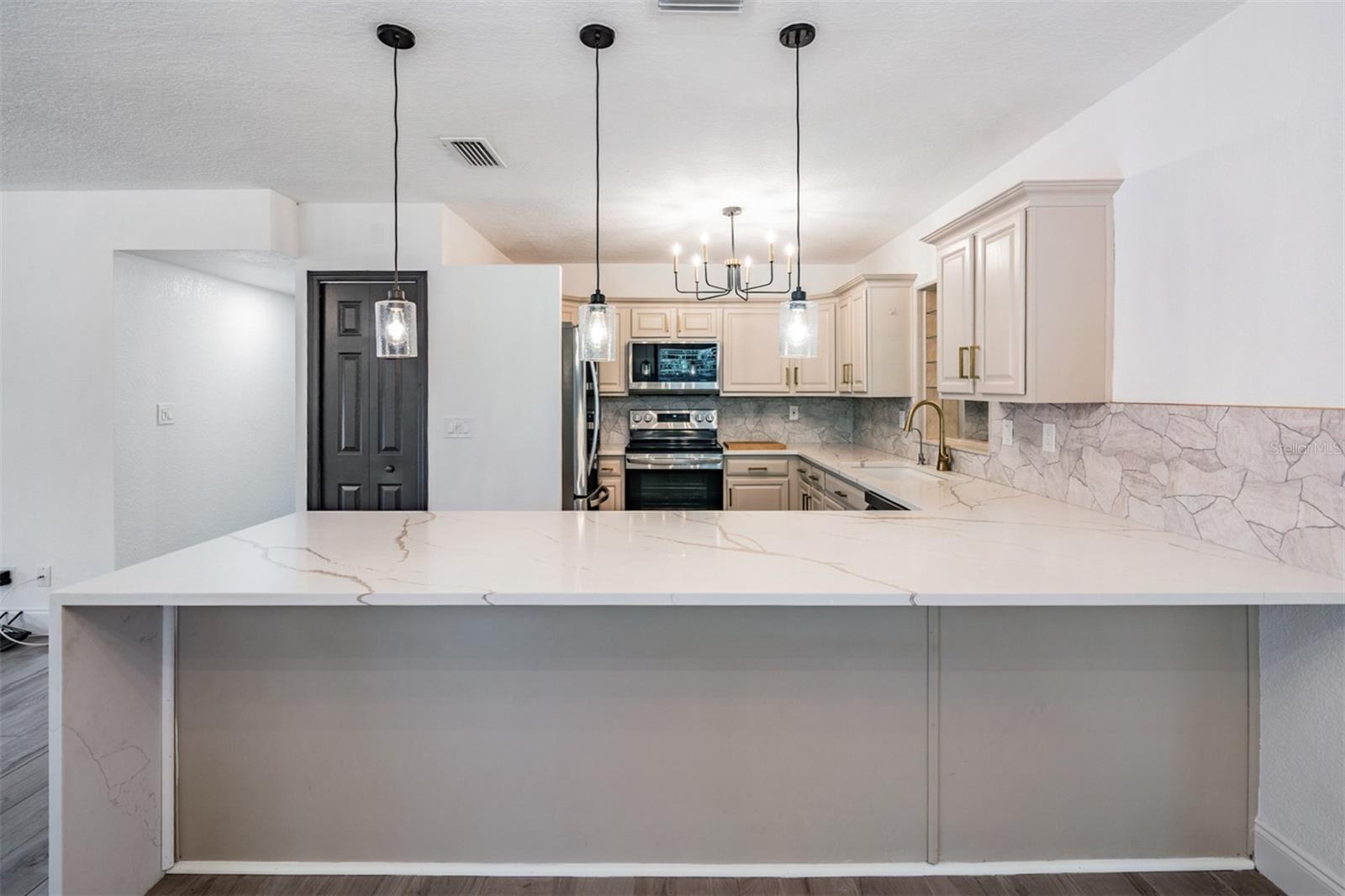 Image 7 of 49 For 11715 59th Way N