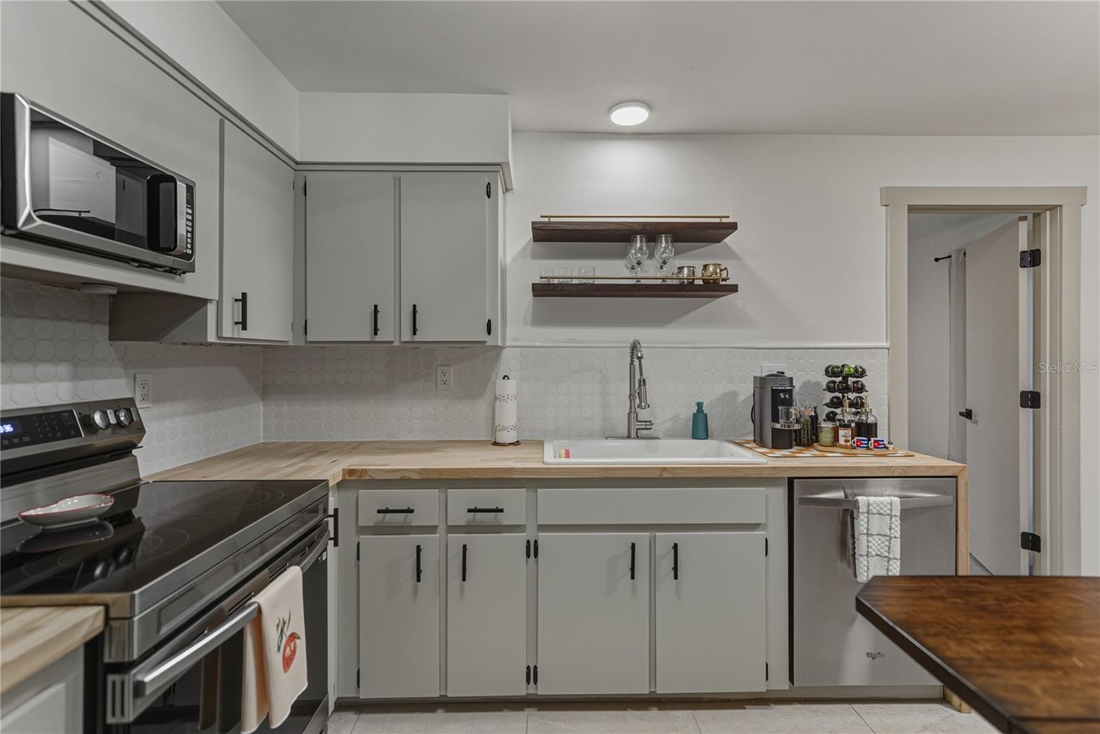 Image 17 of 42 For 34390 Orchid Parkway