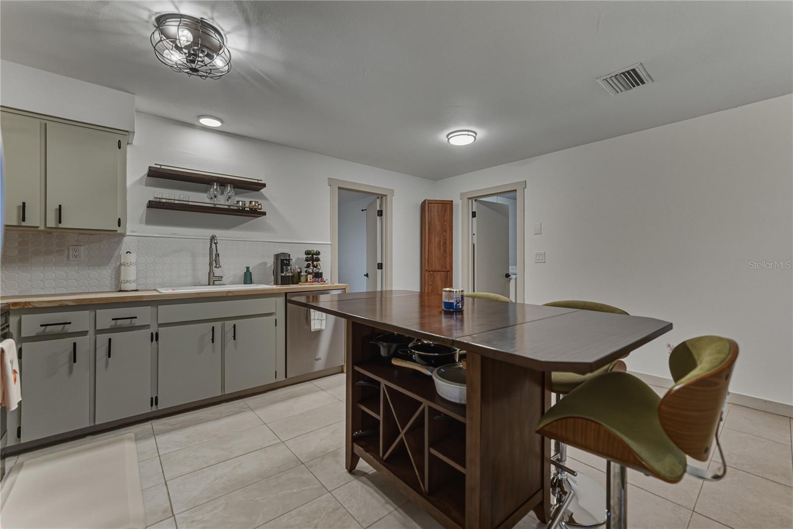 Image 18 of 42 For 34390 Orchid Parkway