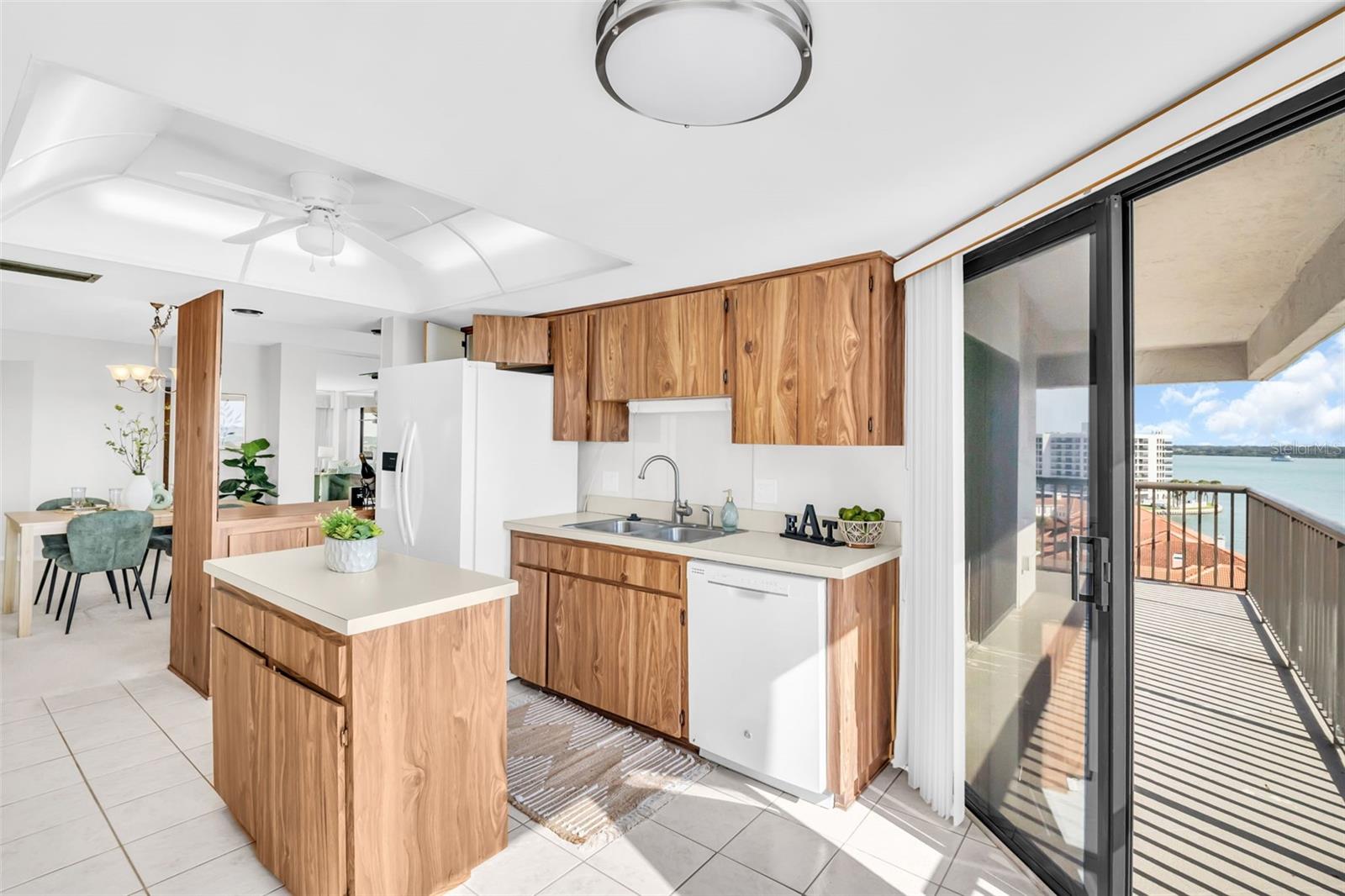 Image 18 of 44 For 1651 Sand Key Estates Ct 74