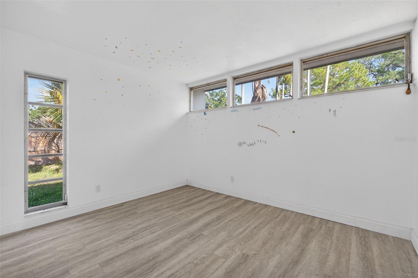 Image 10 of 74 For 7990 42nd Street N