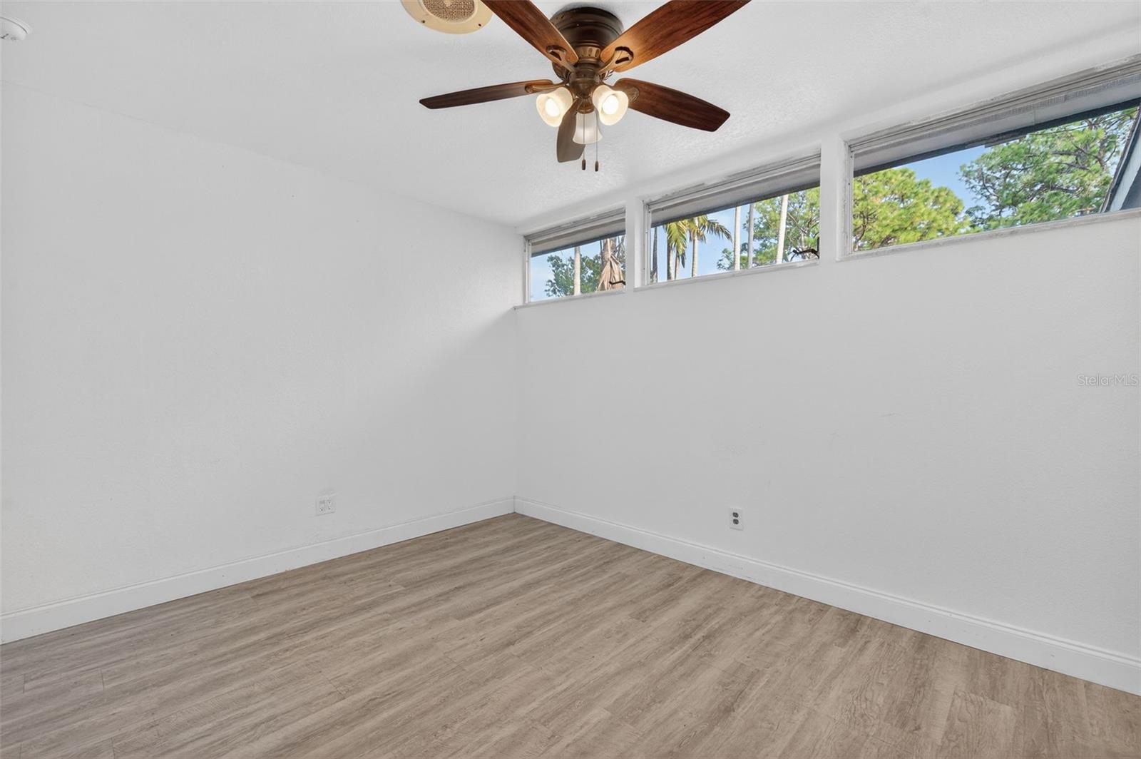 Image 11 of 74 For 7990 42nd Street N