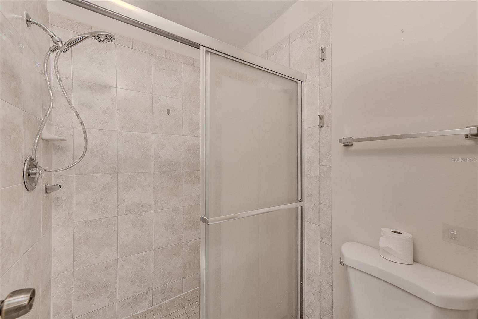 Image 24 of 56 For 1723 Hampton Lane 406