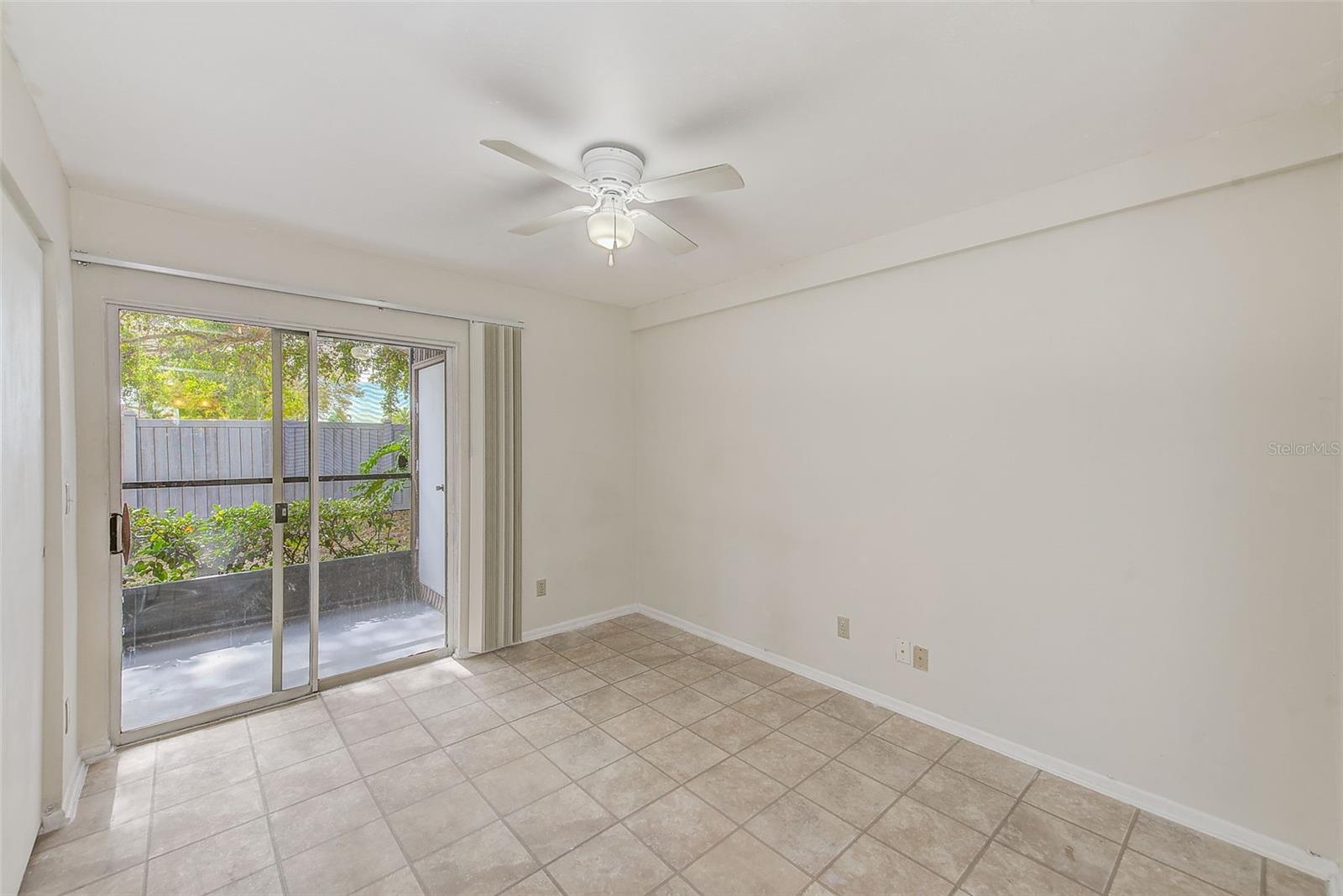 Image 27 of 56 For 1723 Hampton Lane 406