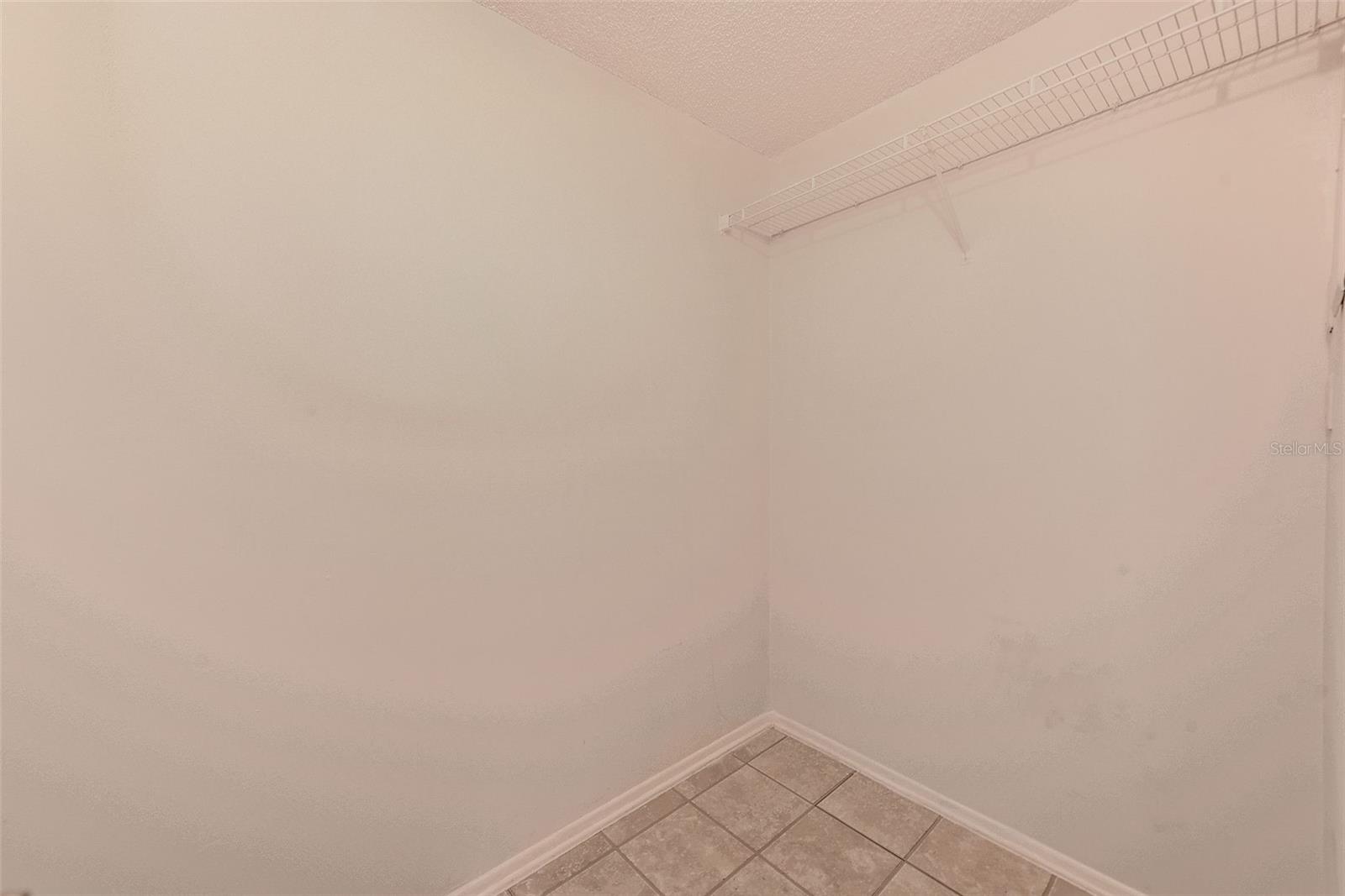 Image 28 of 56 For 1723 Hampton Lane 406