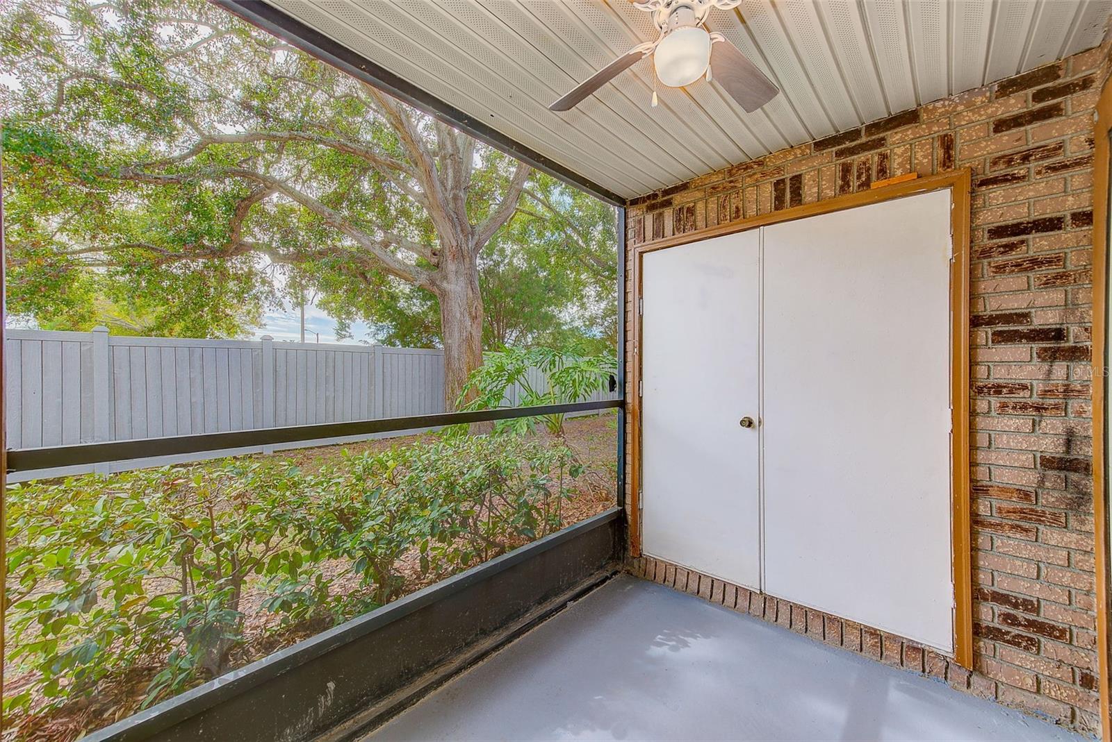 Image 30 of 56 For 1723 Hampton Lane 406