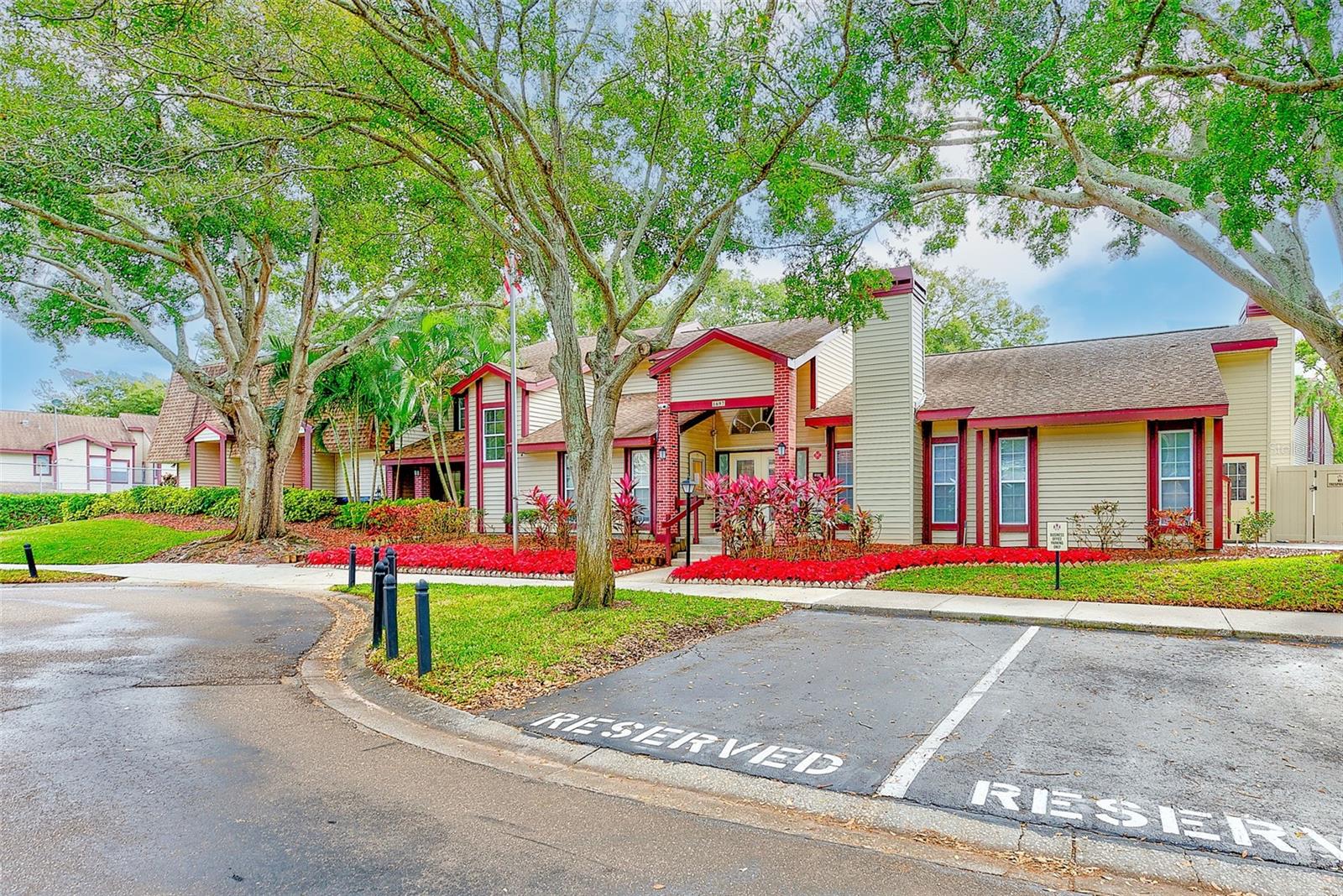 Image 34 of 56 For 1723 Hampton Lane 406