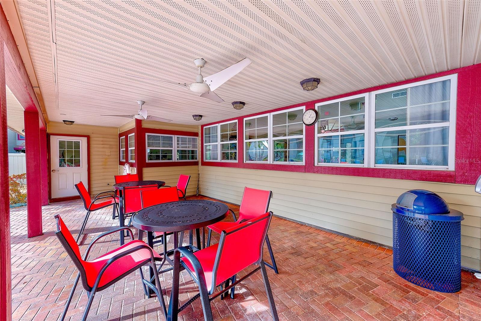 Image 36 of 56 For 1723 Hampton Lane 406