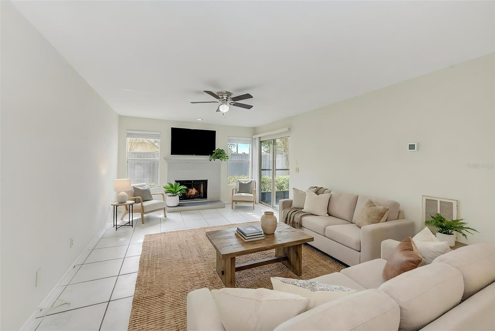 Image 6 of 56 For 1723 Hampton Lane 406