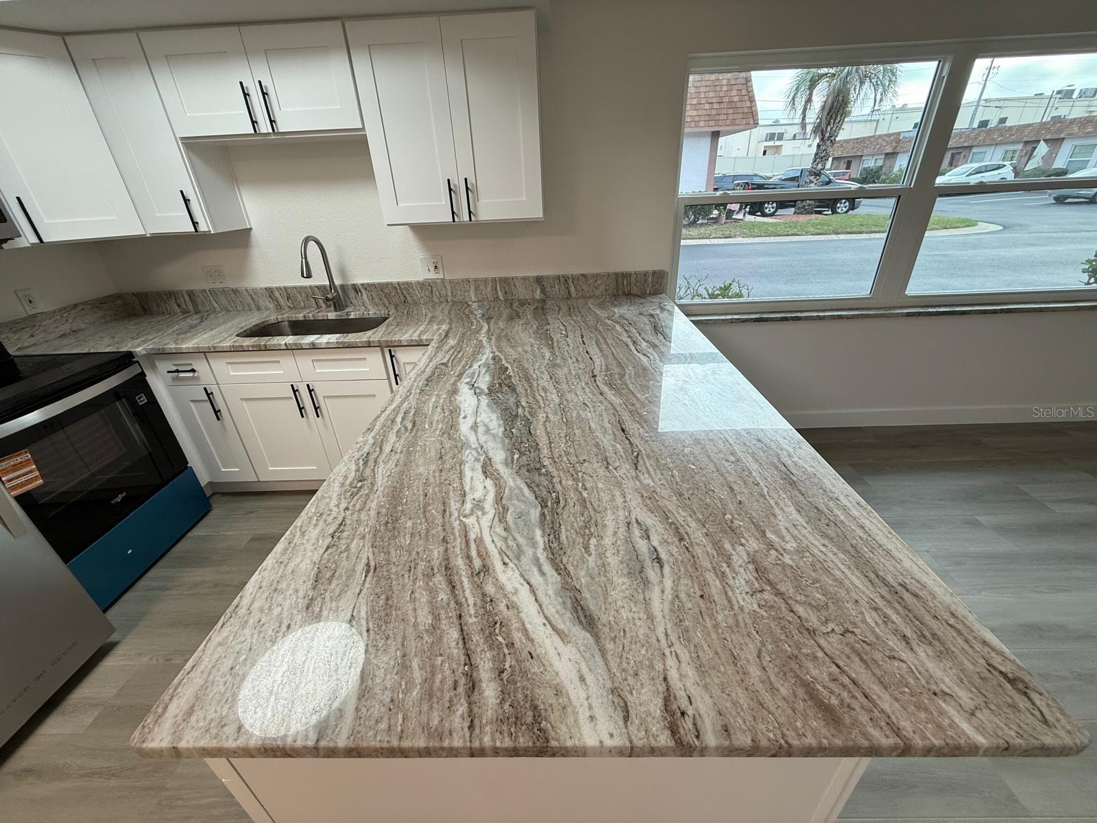 Image 11 of 39 For 6125 Chesham Drive 1