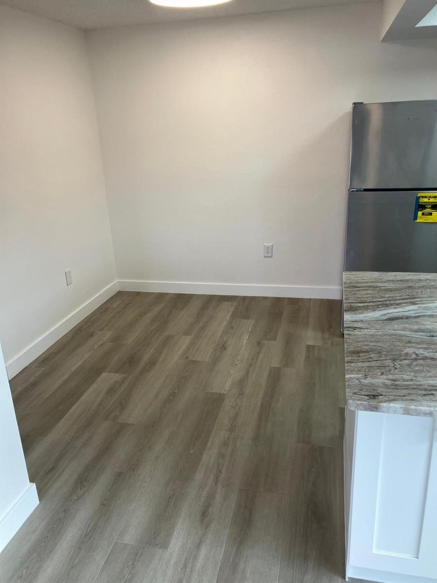 Image 19 of 39 For 6125 Chesham Drive 1