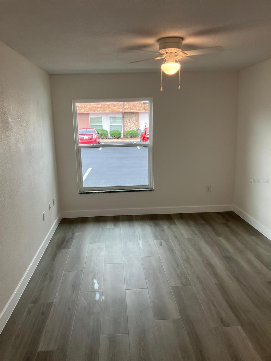 Image 24 of 39 For 6125 Chesham Drive 1