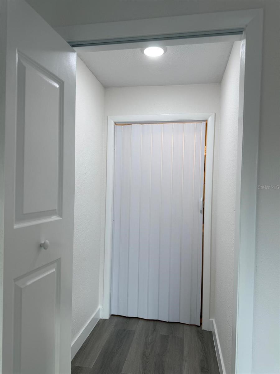 Image 30 of 39 For 6125 Chesham Drive 1