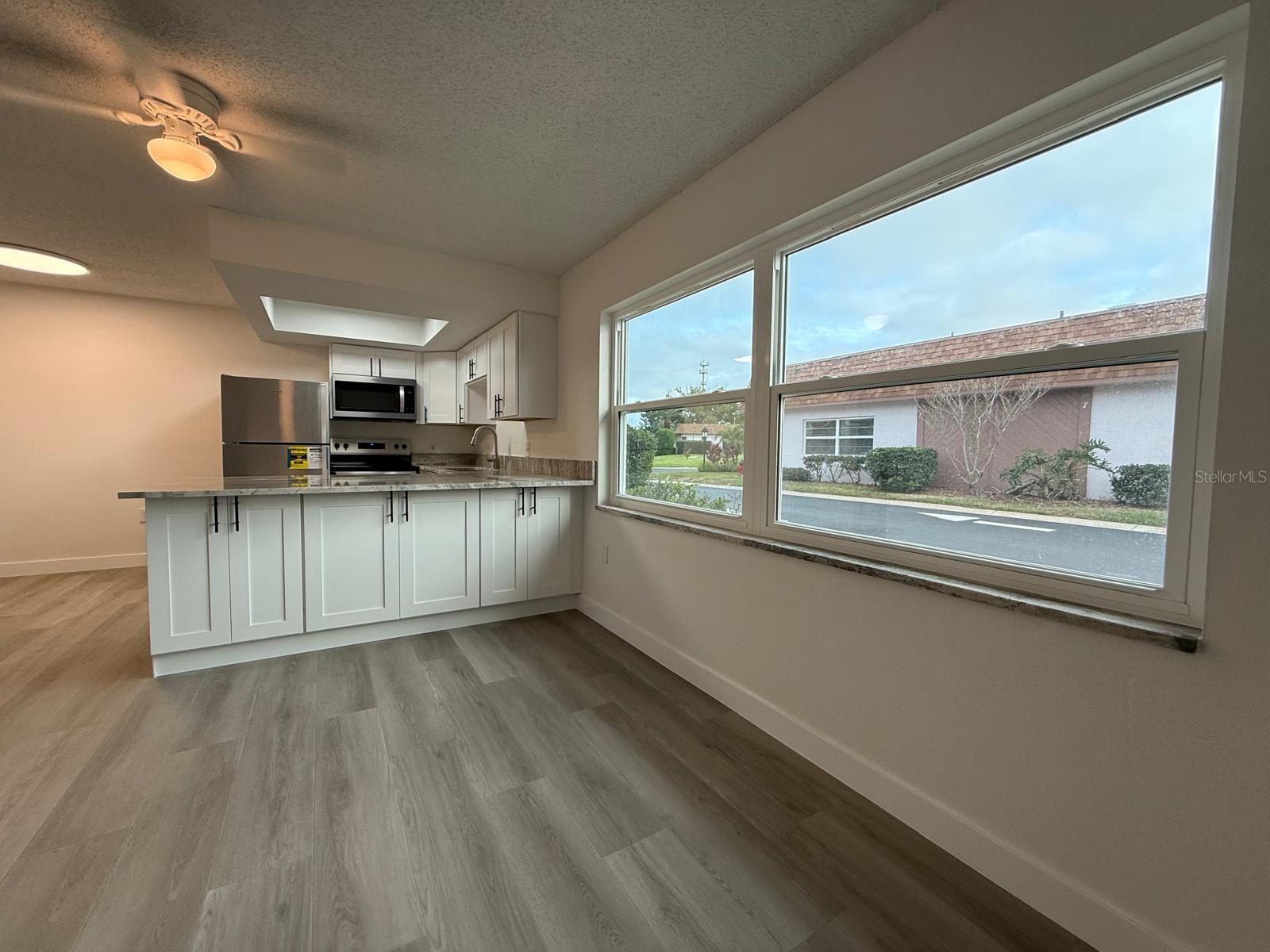 Image 7 of 39 For 6125 Chesham Drive 1