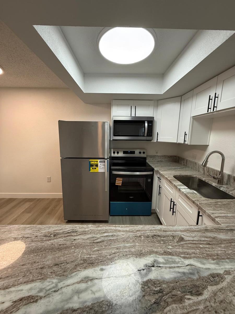 Image 9 of 39 For 6125 Chesham Drive 1