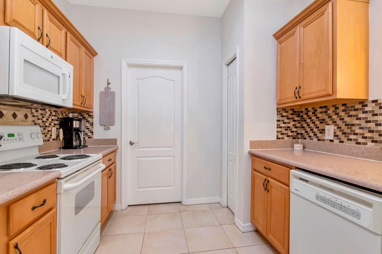 Image 10 of 61 For 20318 Oak Key Court