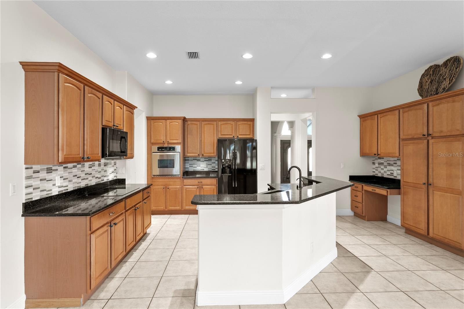 Image 19 of 51 For 1220 Royal Palm Drive S