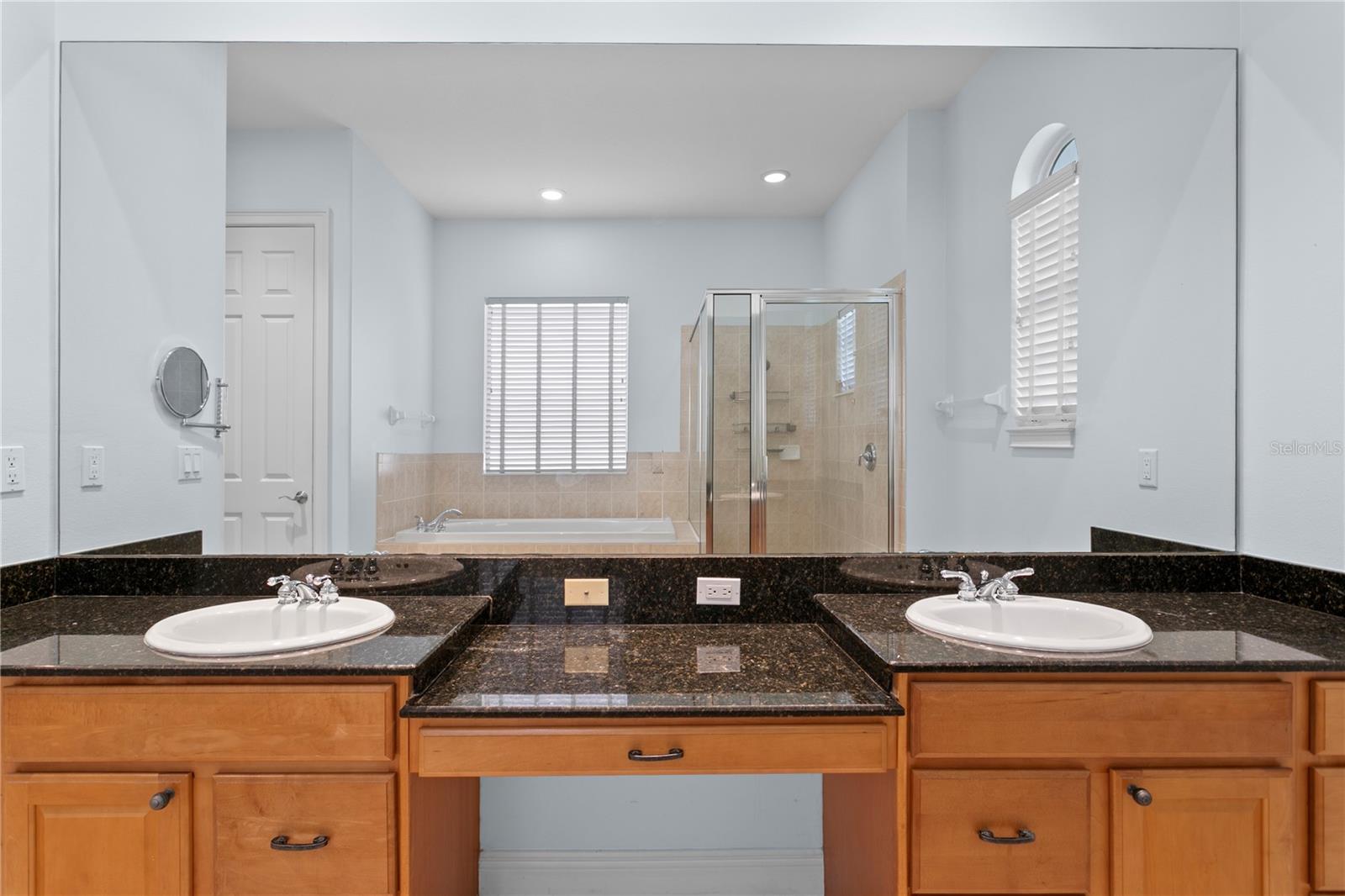 Image 33 of 51 For 1220 Royal Palm Drive S