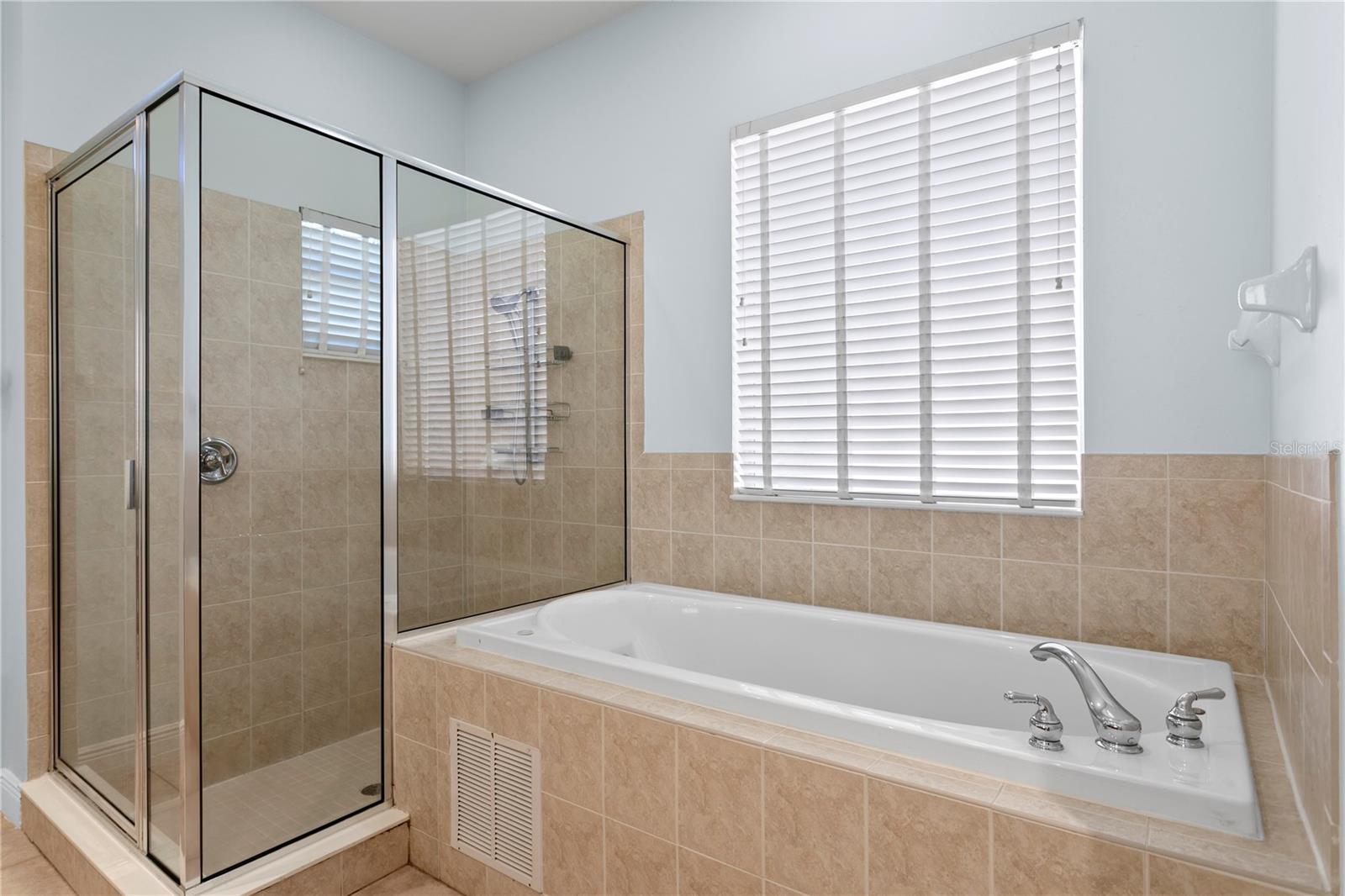 Image 34 of 51 For 1220 Royal Palm Drive S