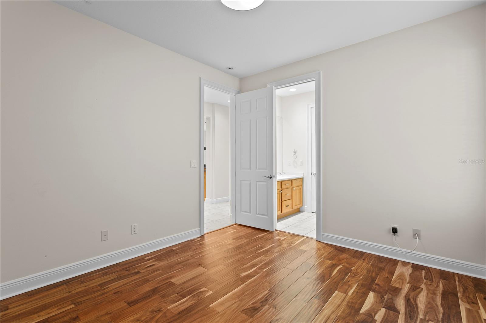 Image 38 of 51 For 1220 Royal Palm Drive S