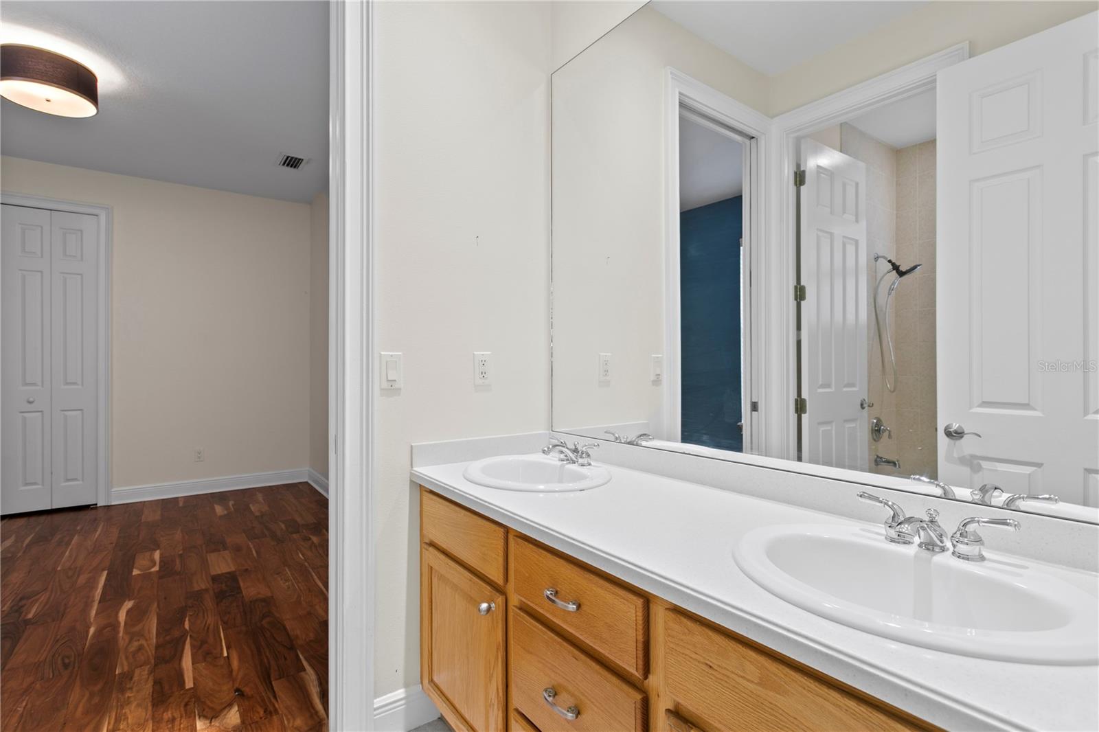 Image 39 of 51 For 1220 Royal Palm Drive S