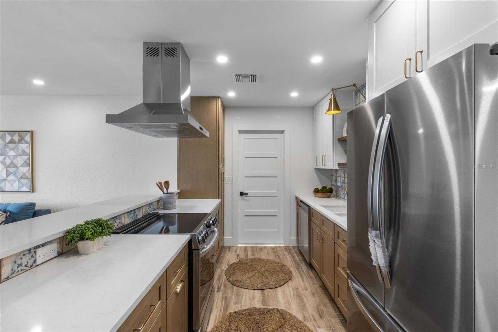 Image 11 of 37 For 3621 Searobin Drive Se