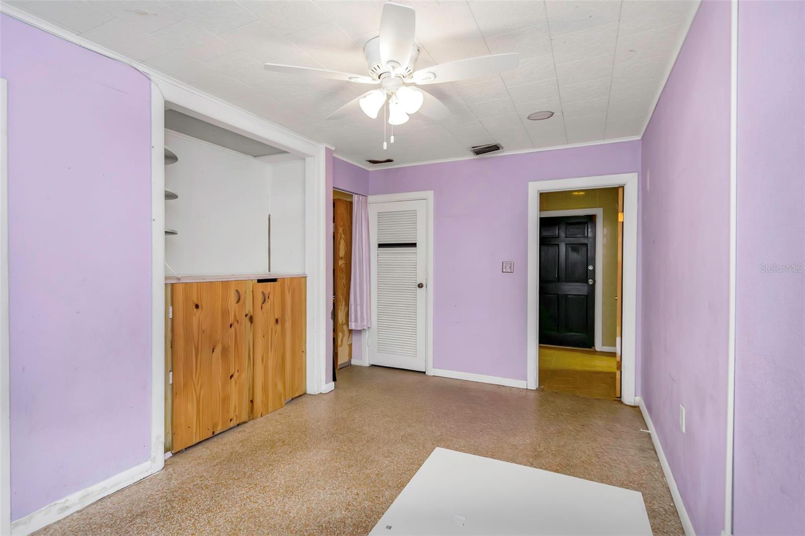 Image 21 of 37 For 17902 Burnside Road