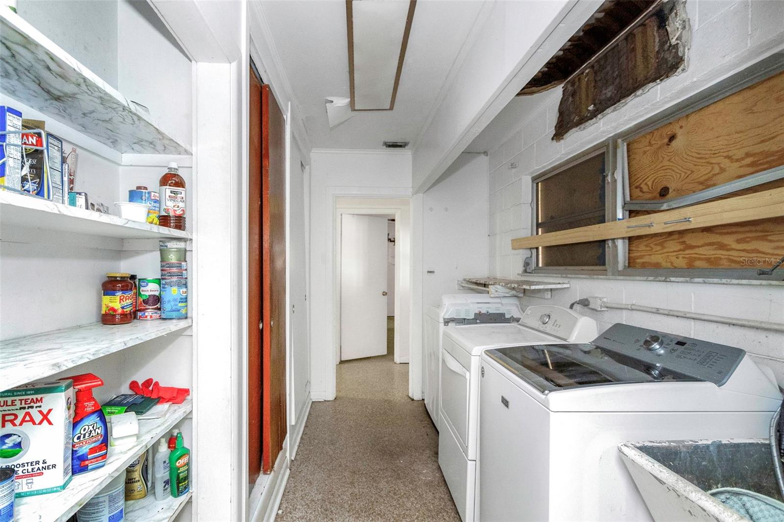 Image 24 of 37 For 17902 Burnside Road