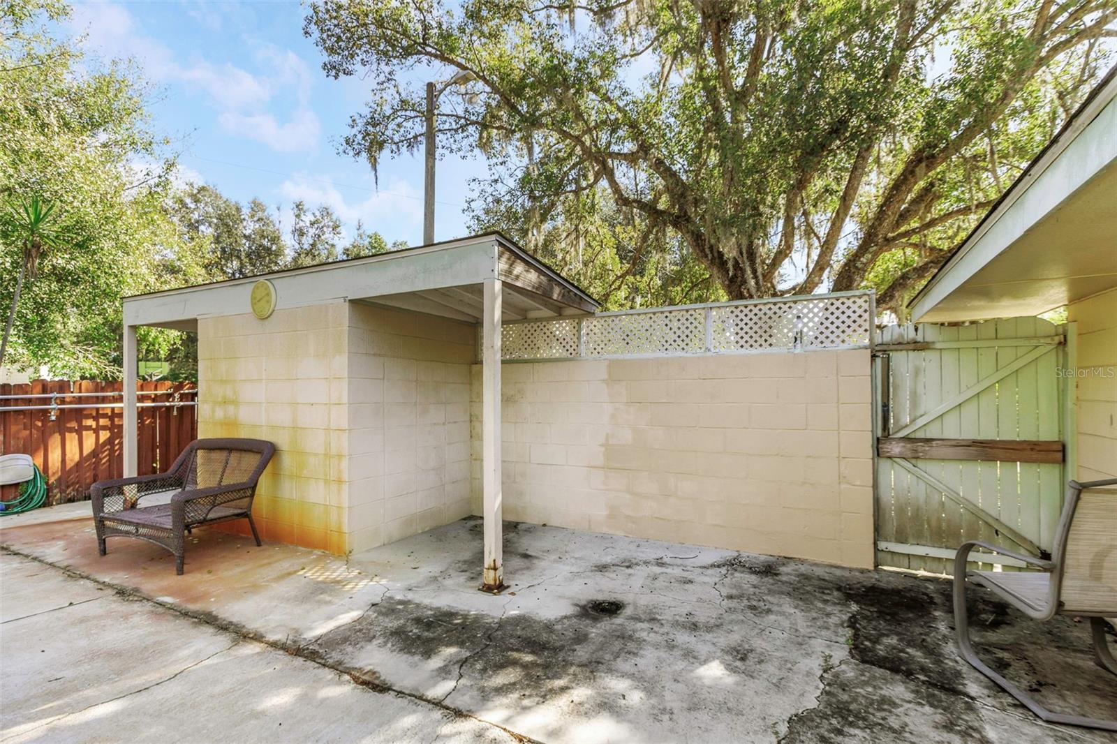 Image 34 of 37 For 17902 Burnside Road