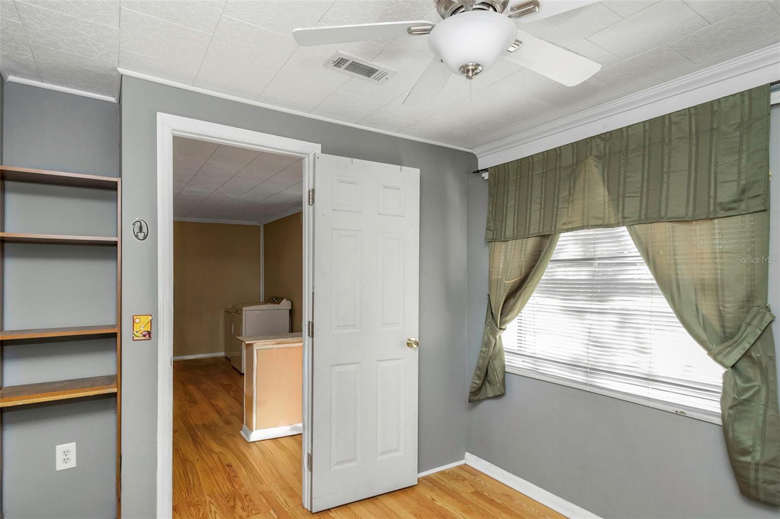 Image 9 of 37 For 17902 Burnside Road