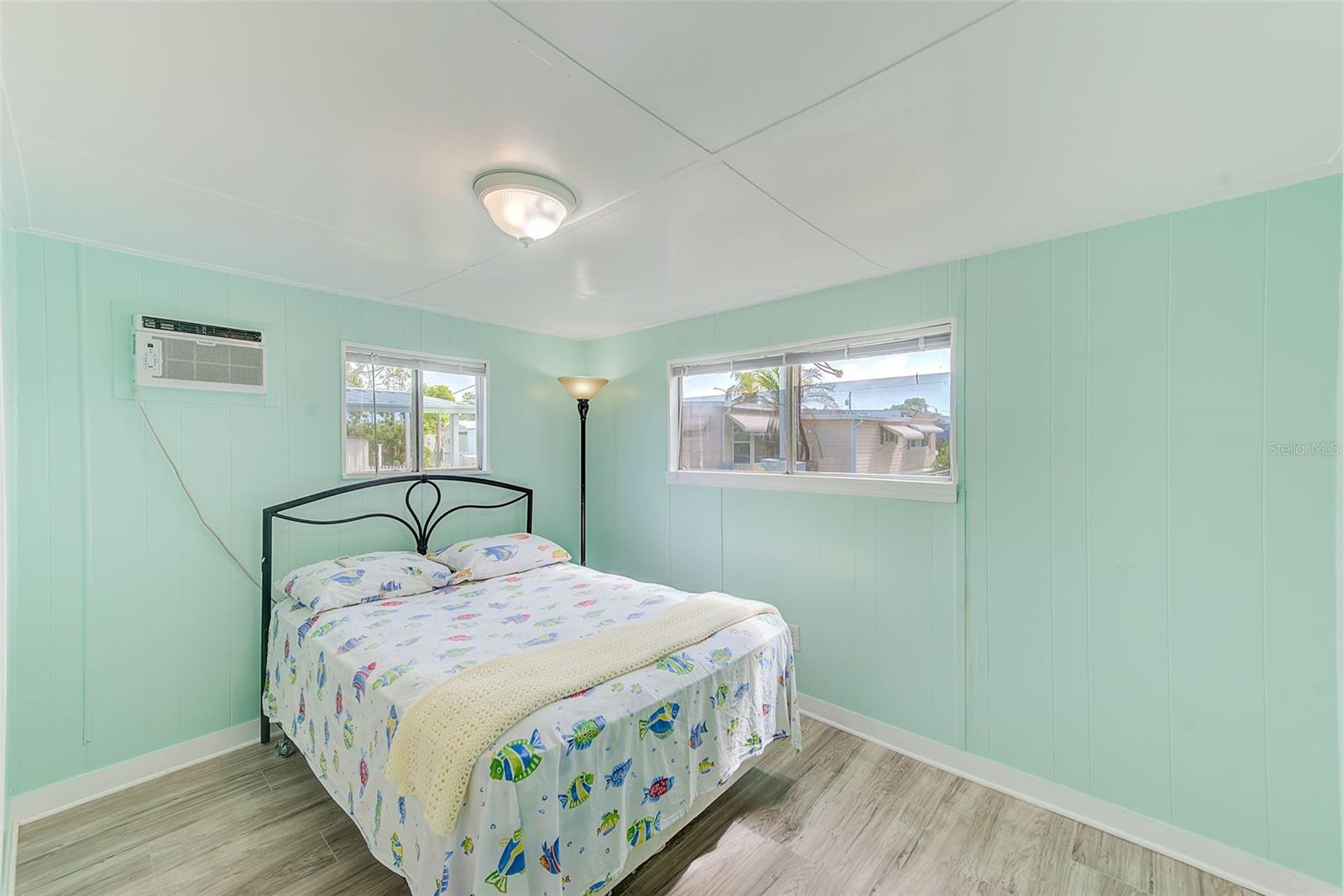 Image 13 of 36 For 6580 Seminole Boulevard 633