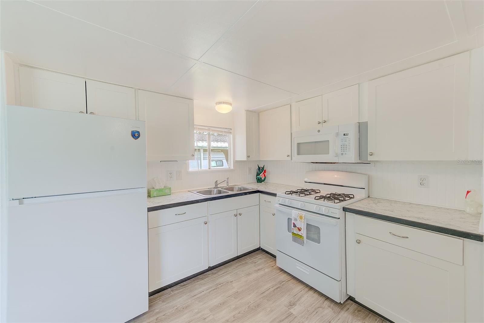 Image 6 of 36 For 6580 Seminole Boulevard 633