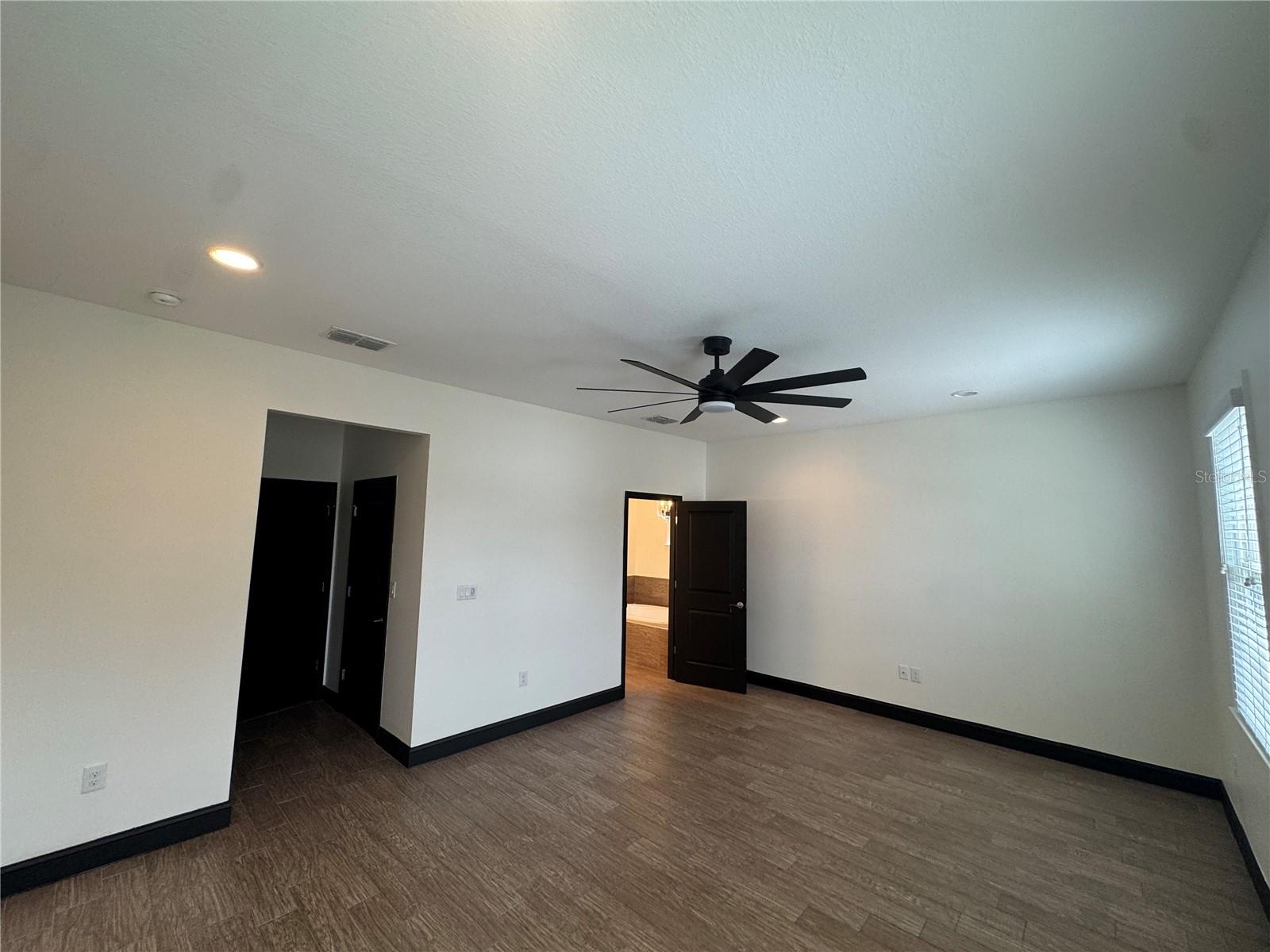 Image 10 of 28 For 331 Trask Street 4