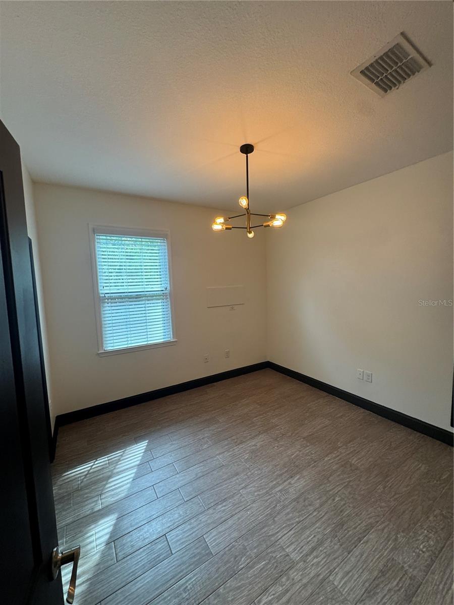 Image 18 of 28 For 331 Trask Street 4