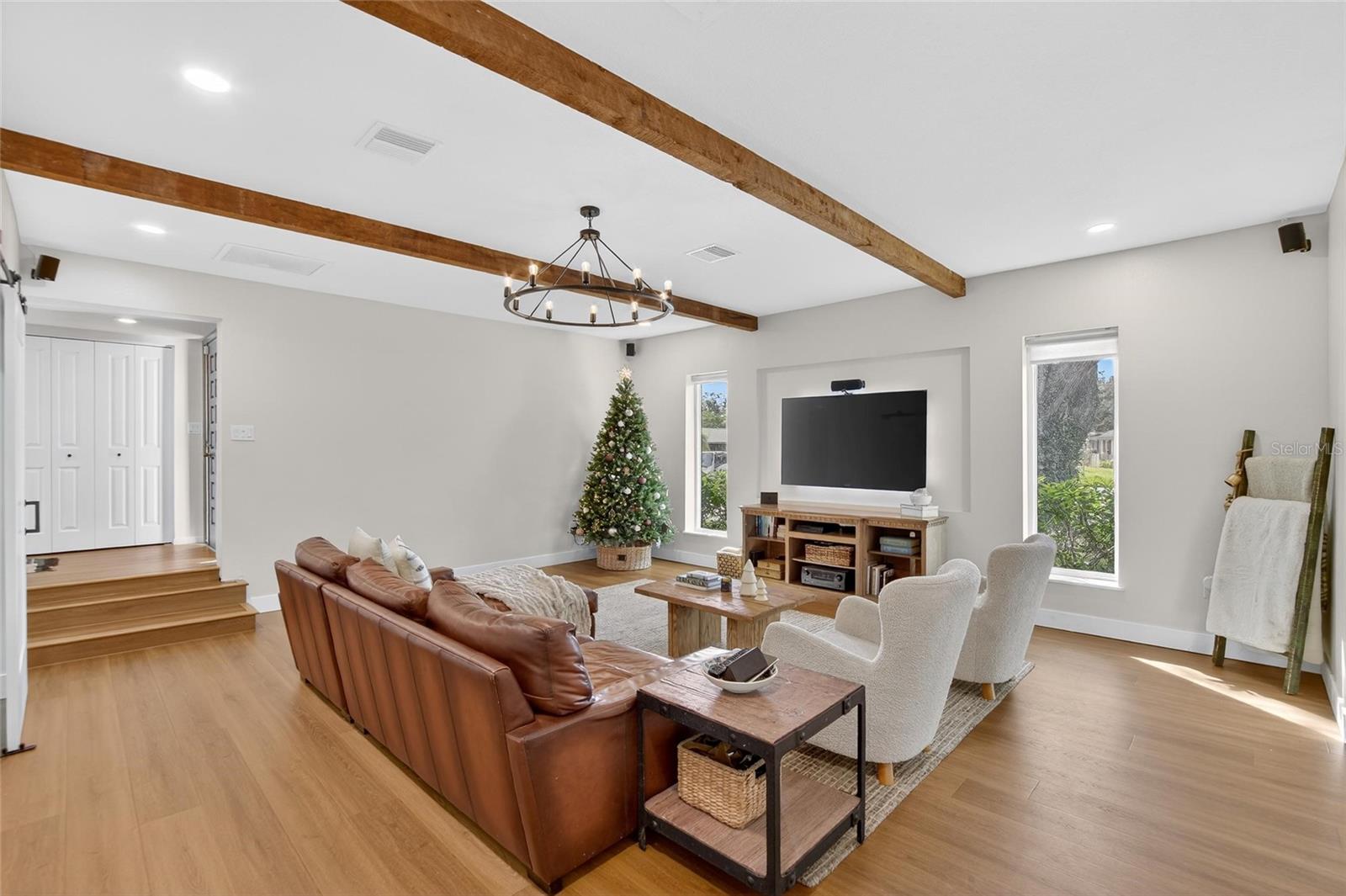 Image 14 of 62 For 8063 Quinn Court