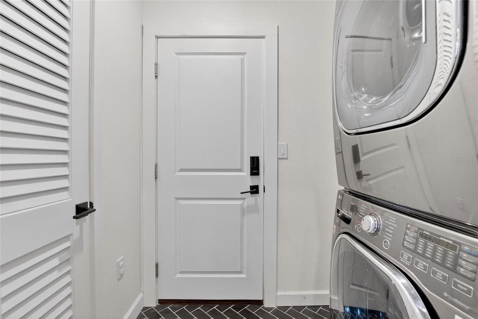 Image 50 of 62 For 8063 Quinn Court