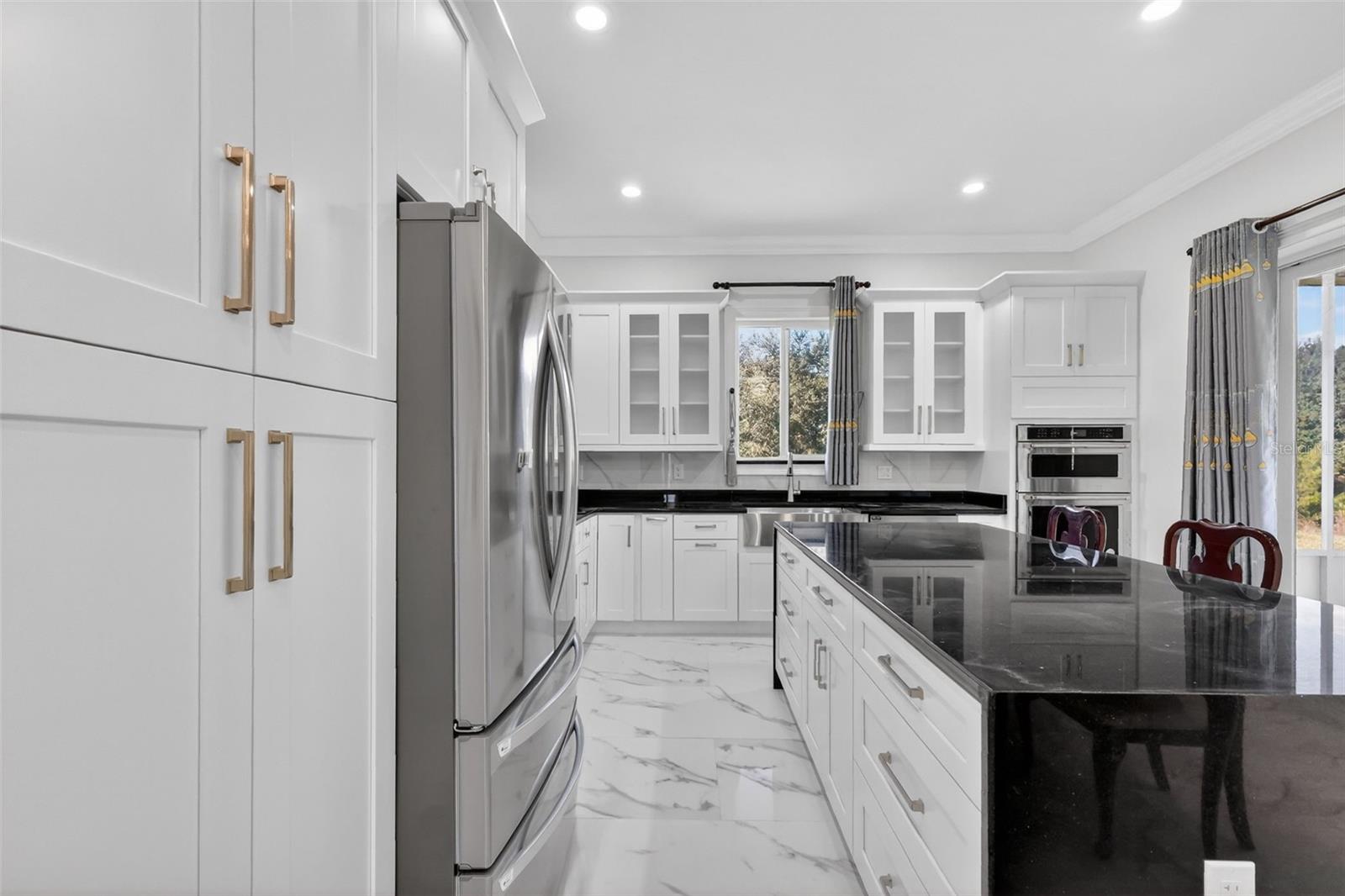 Image 28 of 47 For 588 Dowling Circle