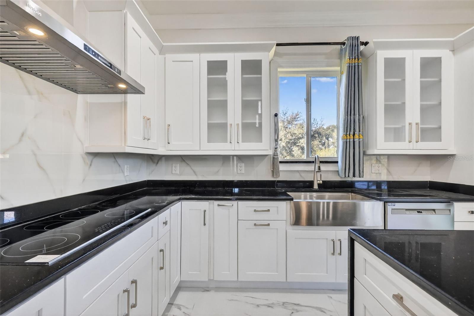 Image 29 of 47 For 588 Dowling Circle