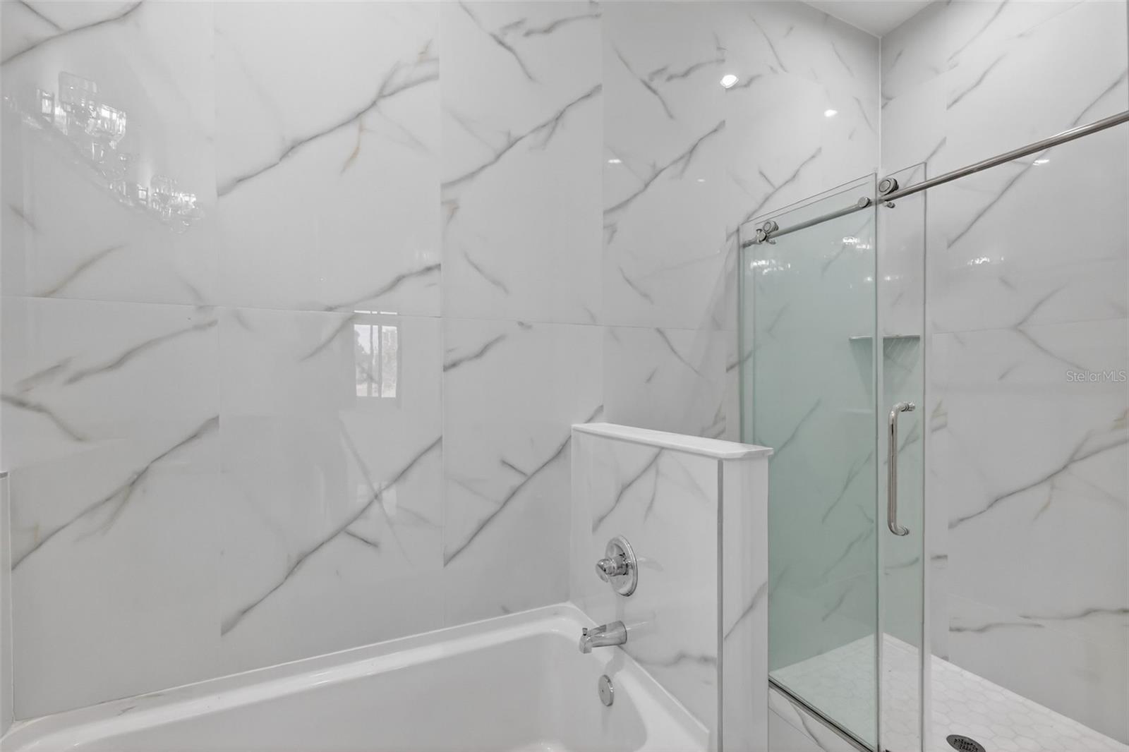 Image 33 of 47 For 588 Dowling Circle