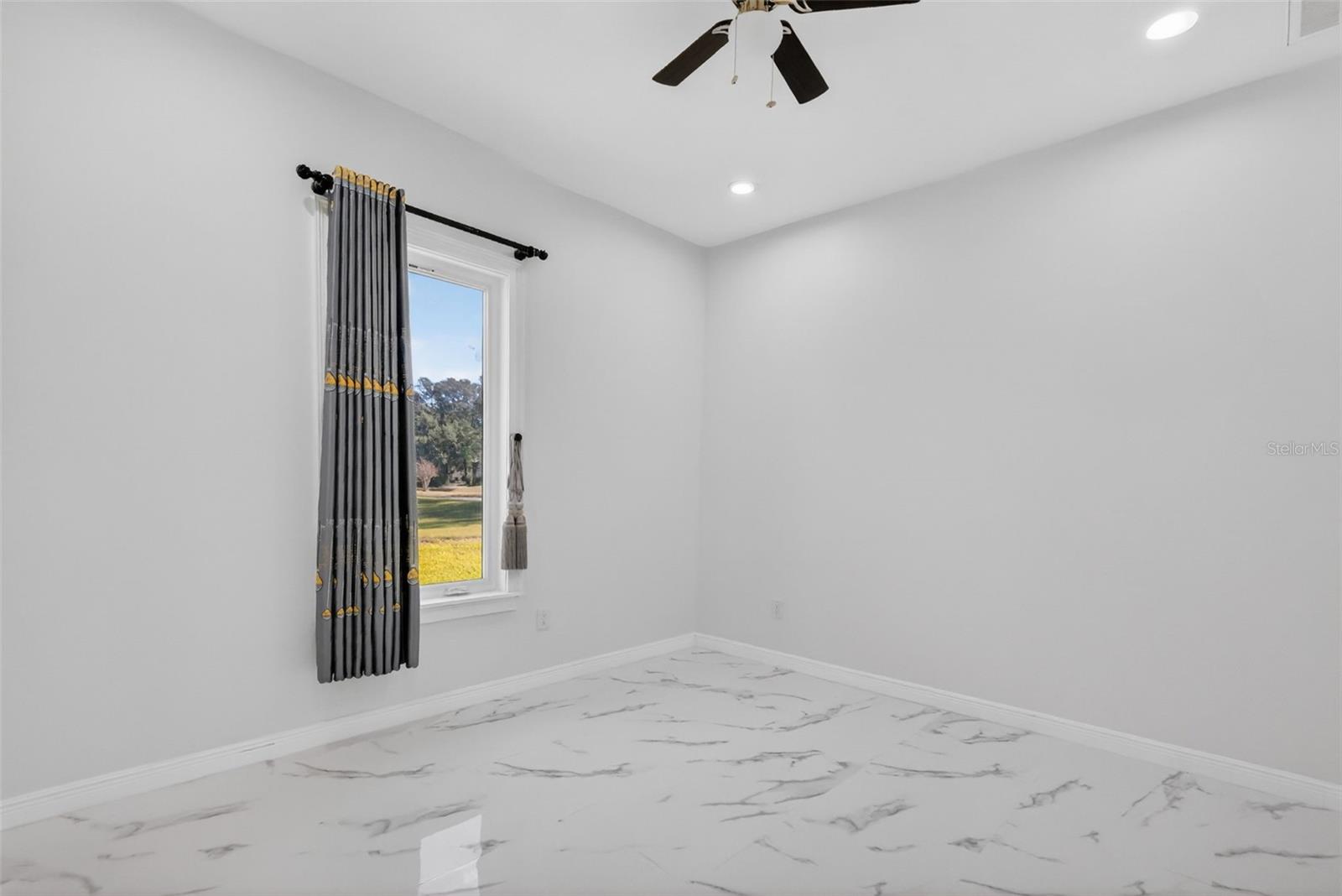 Image 37 of 47 For 588 Dowling Circle