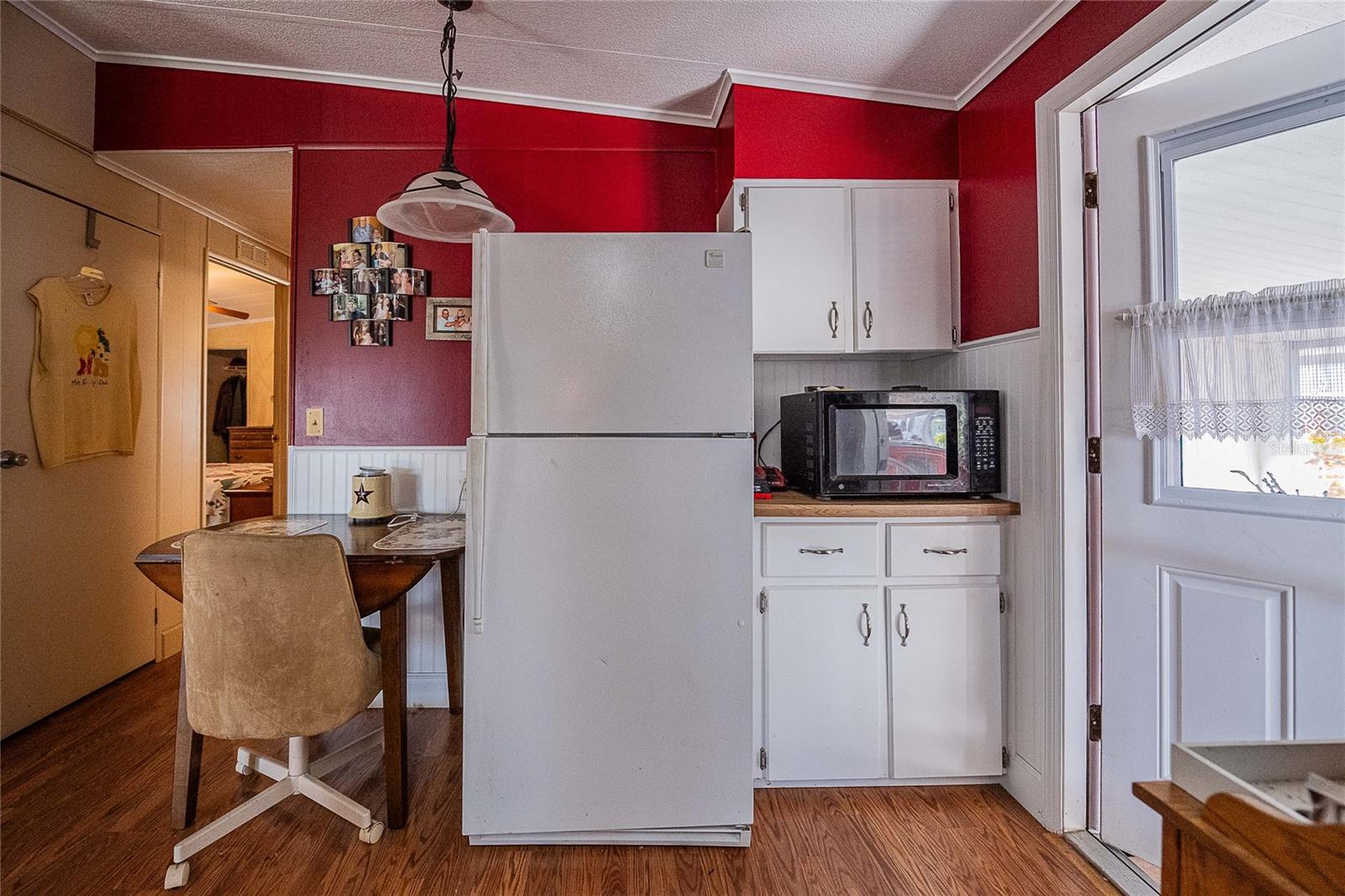 Image 15 of 37 For 4313 Cherrywood Street