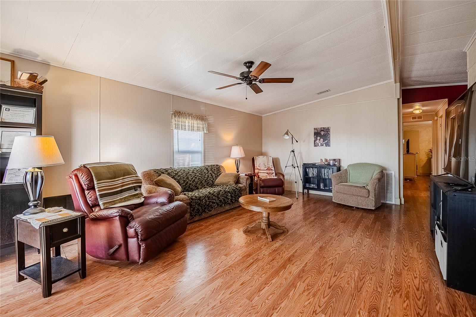 Image 6 of 37 For 4313 Cherrywood Street