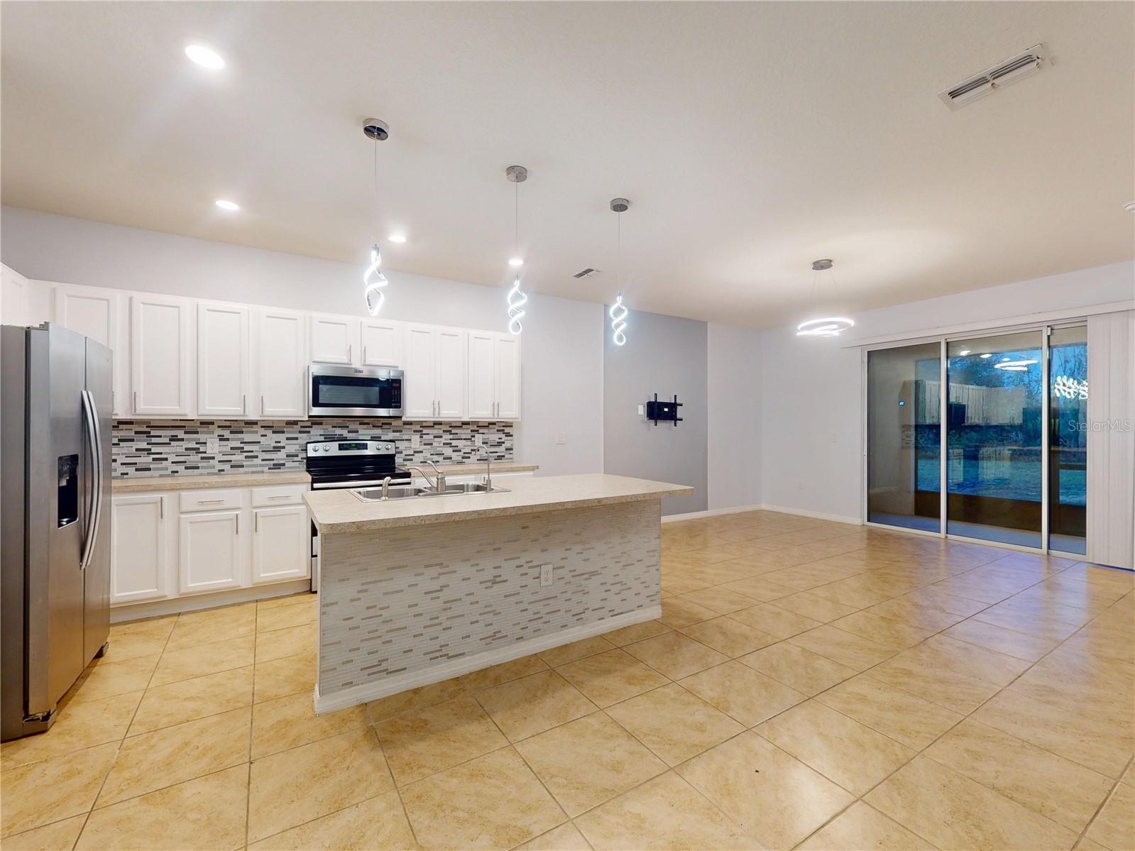 Image 11 of 36 For 354 Feltrim Reserve Boulevard