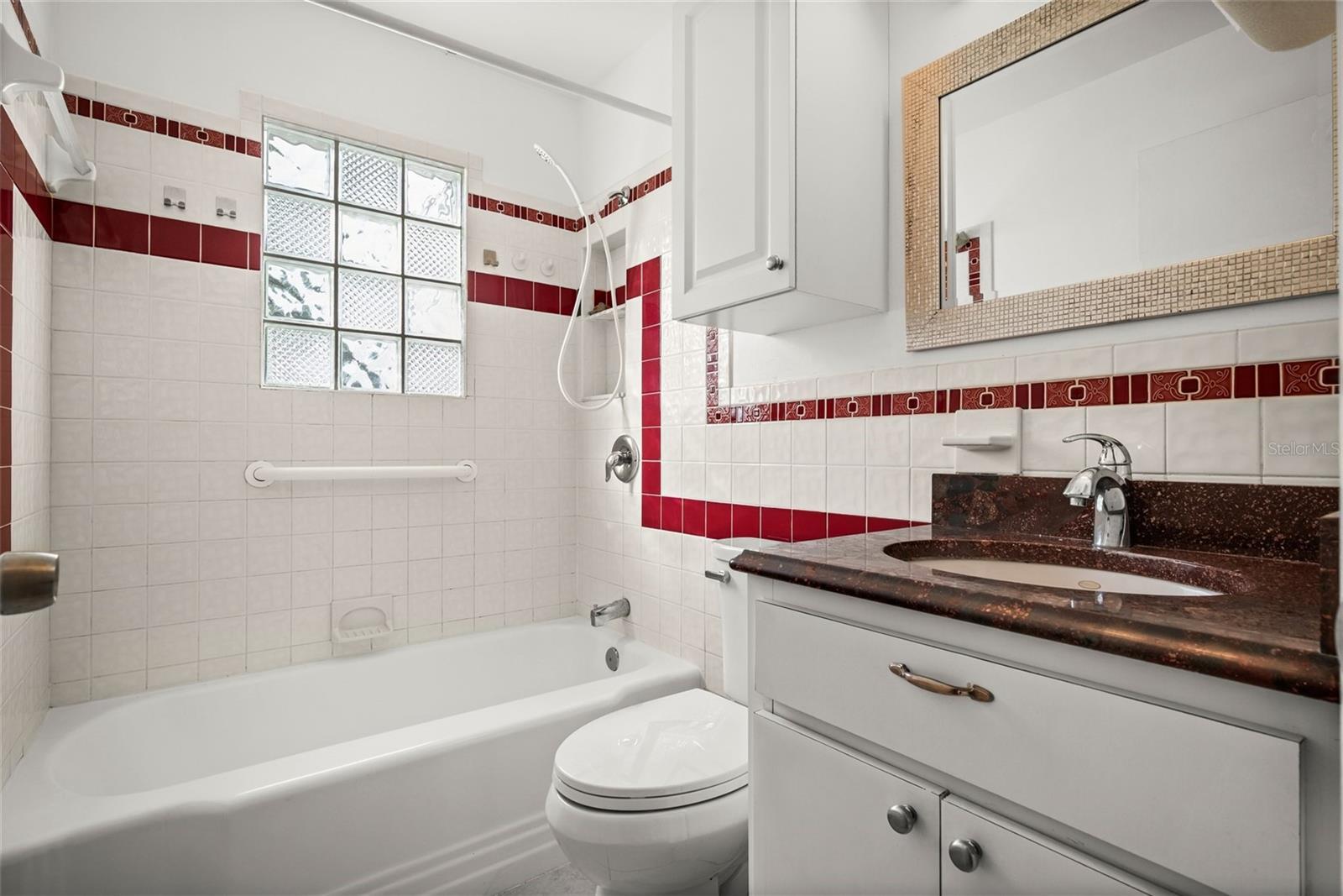 Image 14 of 36 For 435 3rd Street Nw