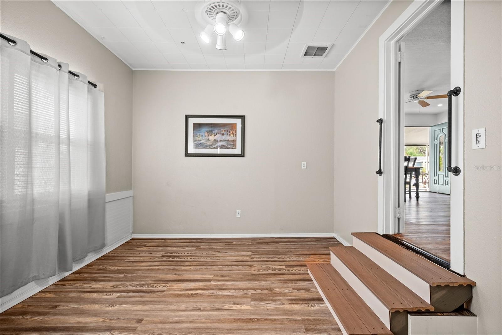 Image 17 of 36 For 435 3rd Street Nw