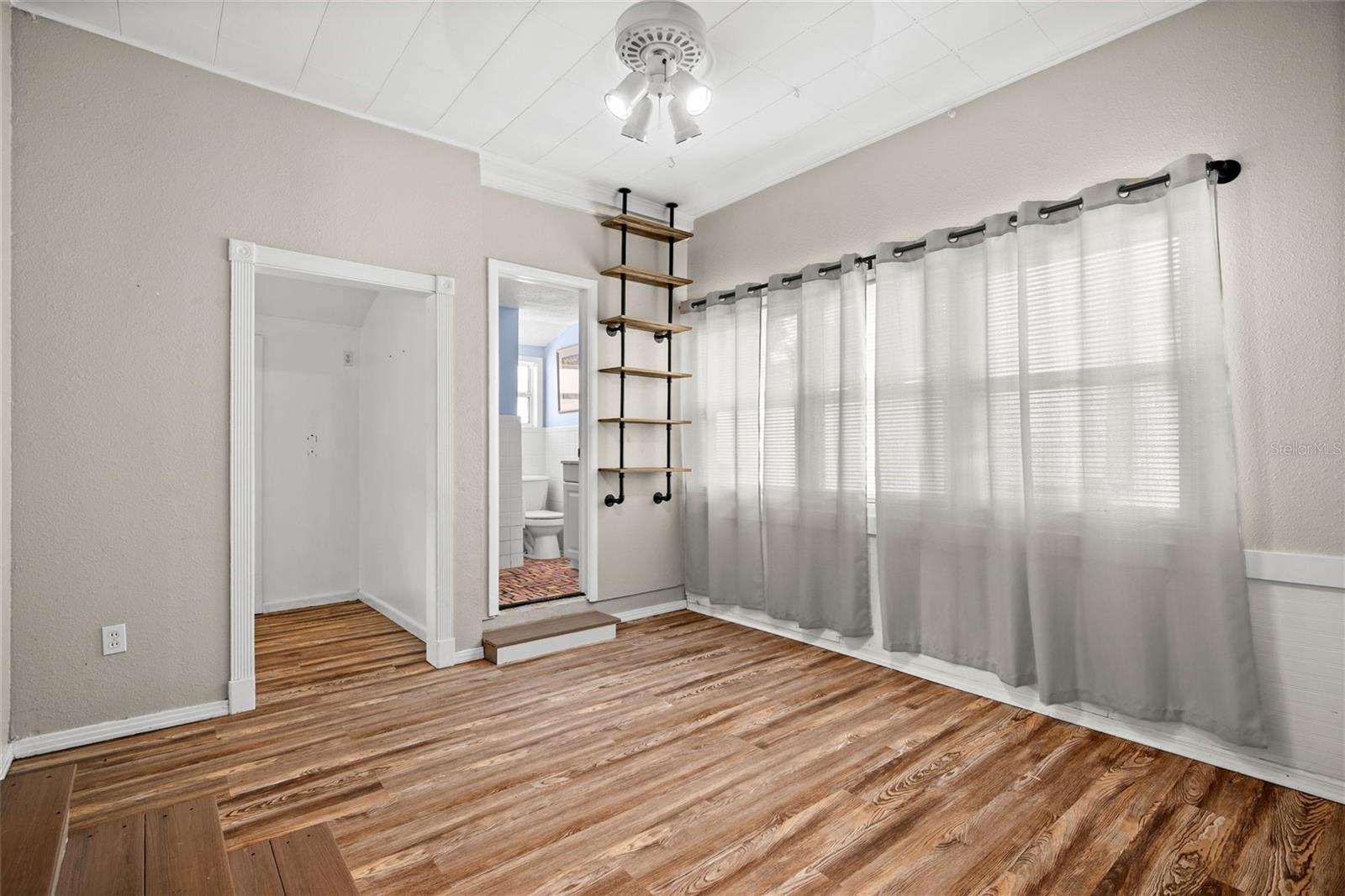 Image 19 of 36 For 435 3rd Street Nw