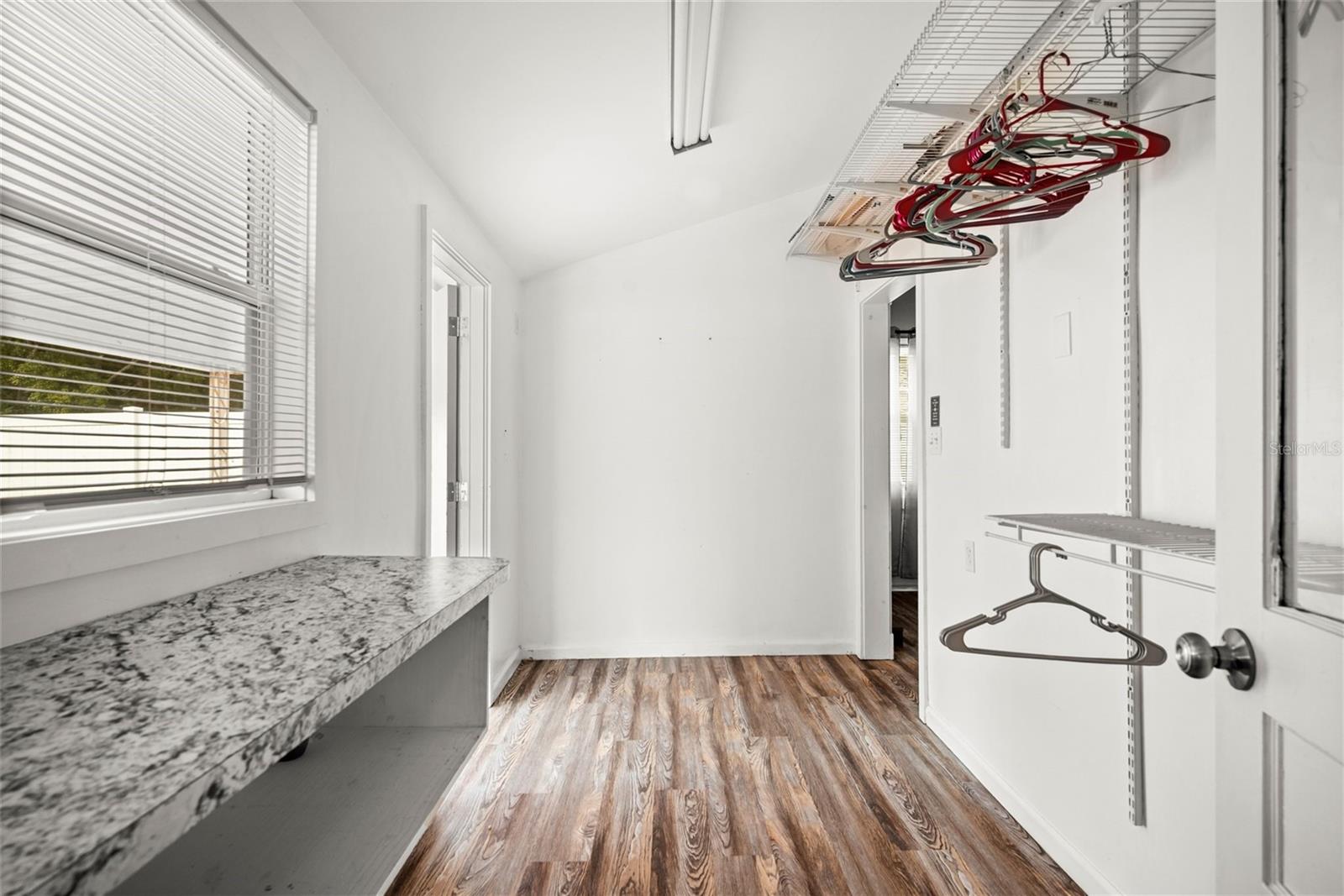 Image 23 of 36 For 435 3rd Street Nw