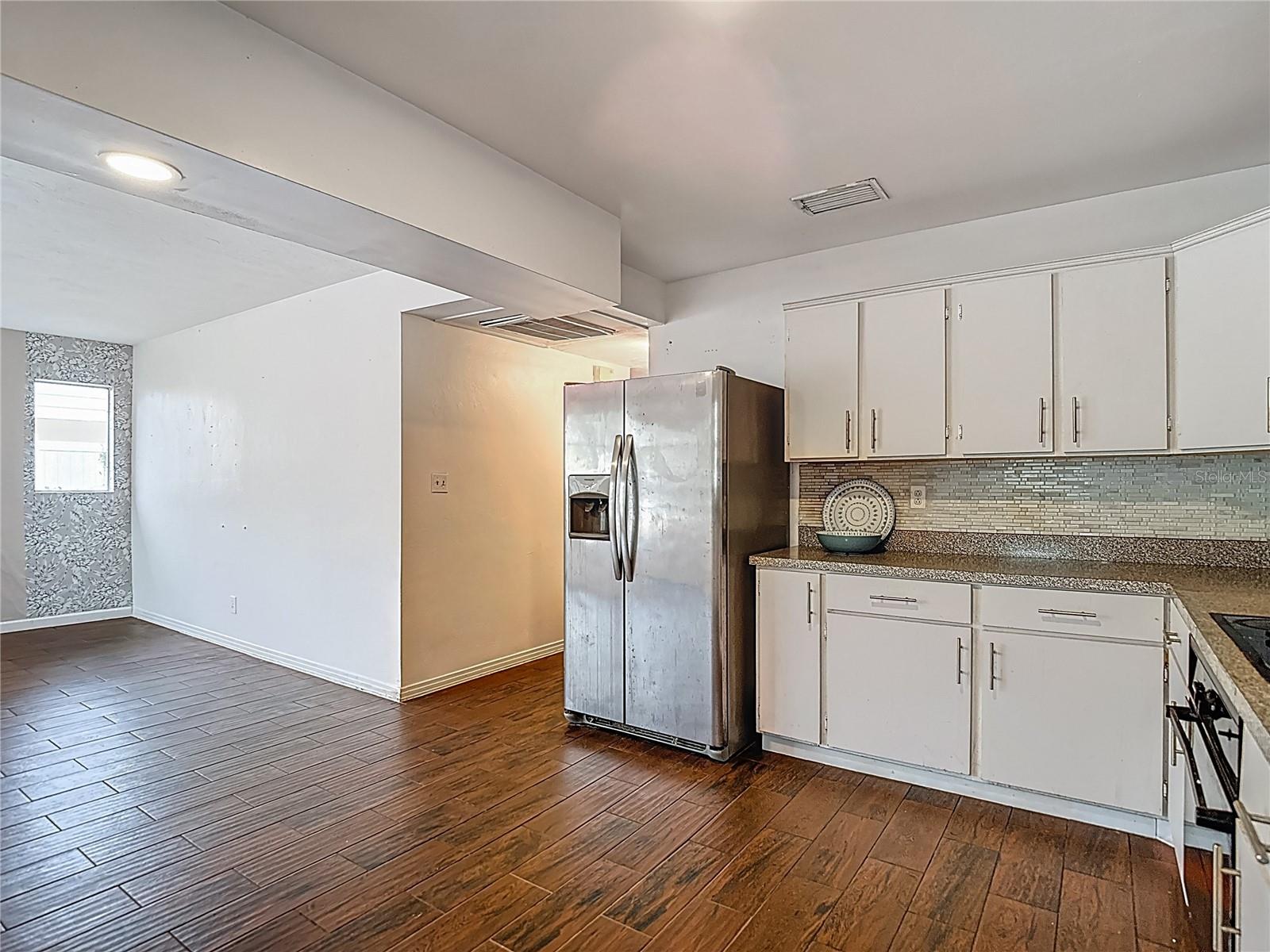 Image 12 of 52 For 2906 Paris Street