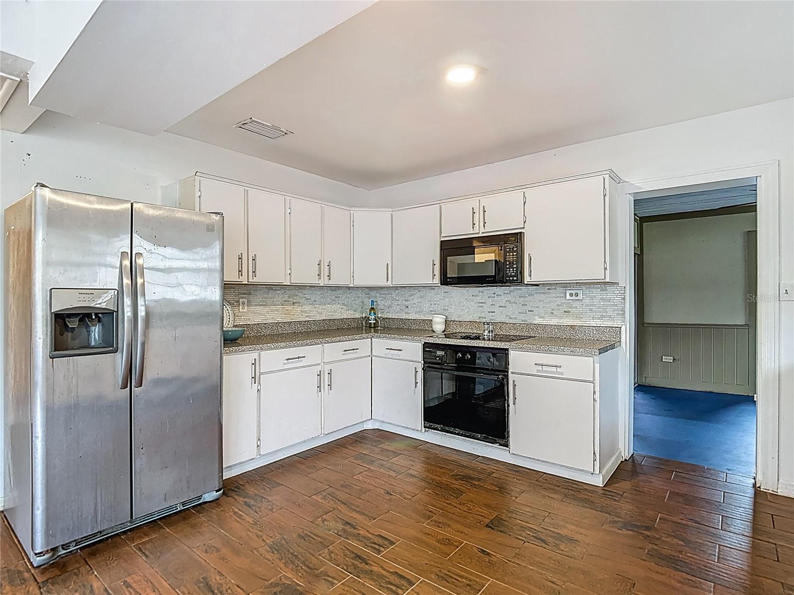 Image 16 of 52 For 2906 Paris Street